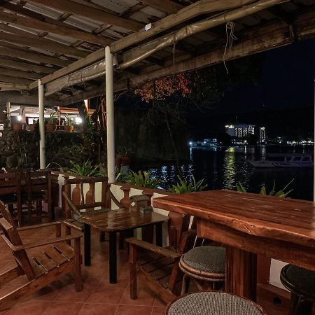 Harleys Hotel Olongapo Kültér fotó