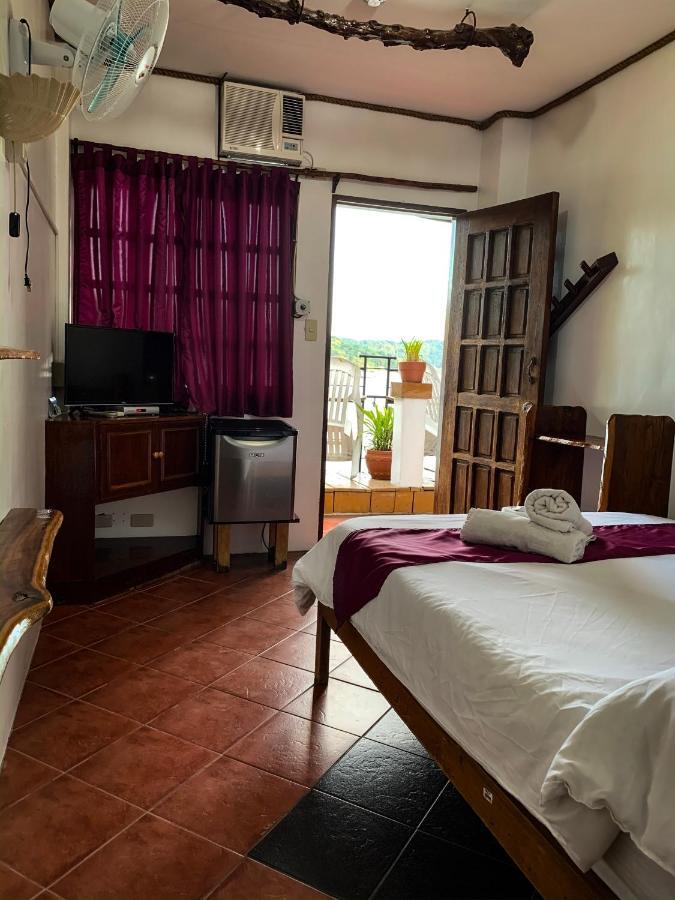 Harleys Hotel Olongapo Kültér fotó