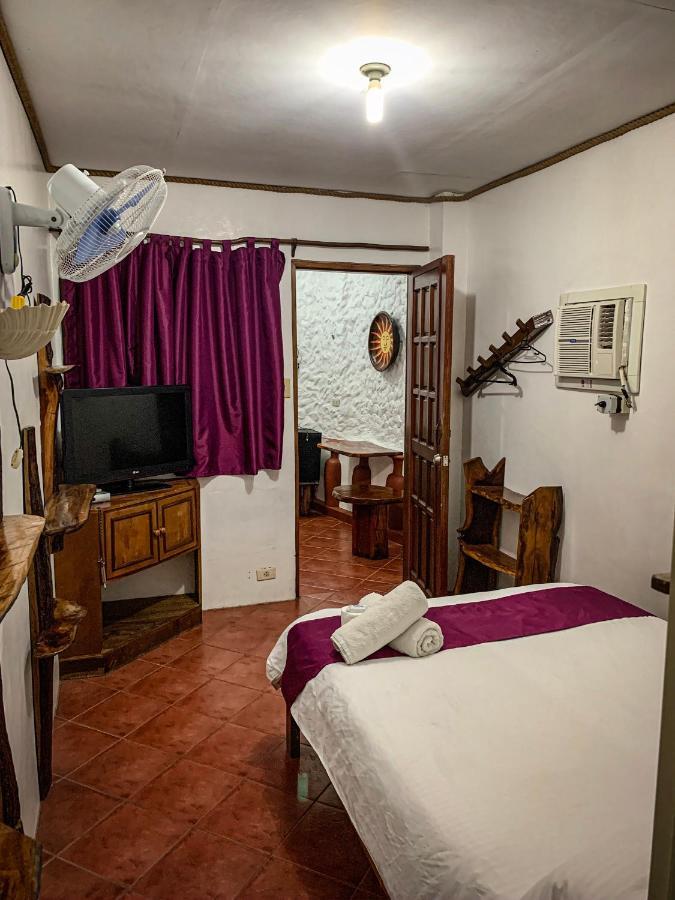 Harleys Hotel Olongapo Kültér fotó